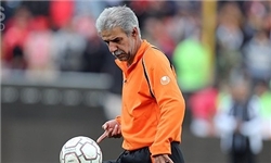 فنونی‌زاده: منصوریان آن حرف‌ها را زده تا بین استقلالی‌ها محبوب‌تر شود/ دایی یقه شاگردان مظلومی را می‌گیرد