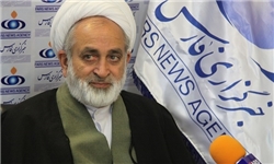 بیکاری ام‌الفساد جامعه است / وزارتخانه‌ها در تحقق اقتصاد مقاومتی همسو و هماهنگ باشند