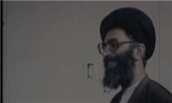 بازدید حضرت آیت‌الله خامنه‌ای از وضعیت بازداشت‌شدگان لانه جاسوسی در ۲۵ فروردین ۱۳۵۹