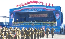 مراسم روز ارتش در جوار حرم امام خمینی(ره) آغاز شد