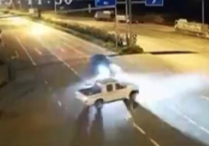 تصادف ناگهانی در دل شب + فیلم