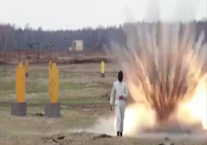 لباسی ایمن و ضد گلوله در میدان مین + فیلم