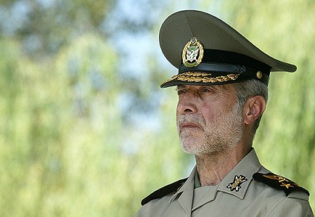 سرلشکر صالحی در جمع خبرنگاران: برخی نیروهای ارتش داوطلبانه به سوریه رفته اند/ تسلیحات مدرن را در اختیار می‌گیریم/ هر سلاح جدید قبل از خریداری تست می‌شود