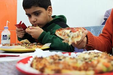 عوارض شیمیایی مصرف زیاد فست فود