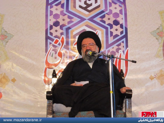 شهیدسوال قبرندارد/در عرصه ی سیاسی همه باید با بصیرت باشند/دزد، دزد است/هر که الفبای سیاست را بداند فریبکاری آمریکا را می بیند