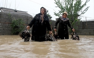 وقوع سیل در آمل از لنز دوربین بهروز خسروی