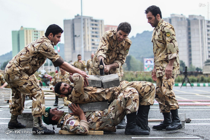 عکس/ صبحگاه مشترک یگان‌های نمونه ارتش