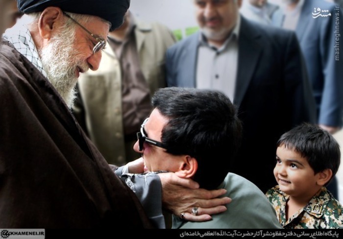 عکس/ دیدار جانباز مدافع حرم با رهبر انقلاب