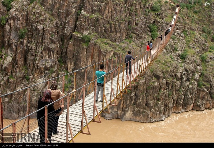 عکس/ پل معلق پیرتقی