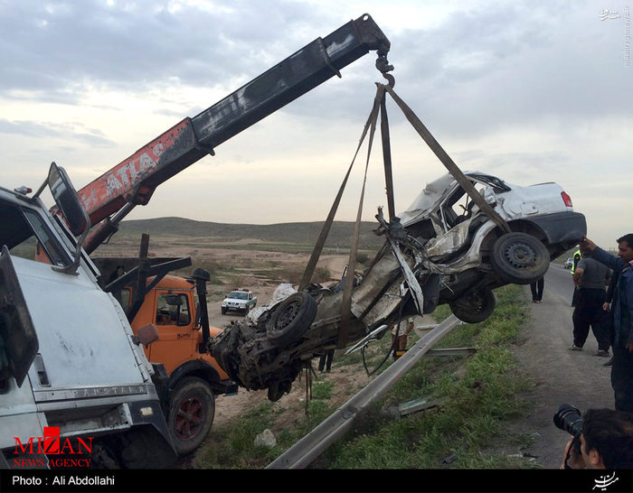 عکس/ تصادف وحشتناک تریلی با پراید