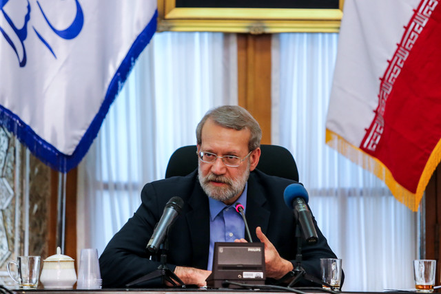 لاریجانی در صحن علنی مجلس: مقامات آمریکا و انگلیس با گزافه‌گویی دنبال ایجاد هراس و رونق بازار سلاح خود هستند/ ان شاءالله موصل نیز آزاد می‌شود