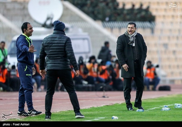 حاشیه‌های دیدار تیم‌های فوتبال نفت تهران و استقلال