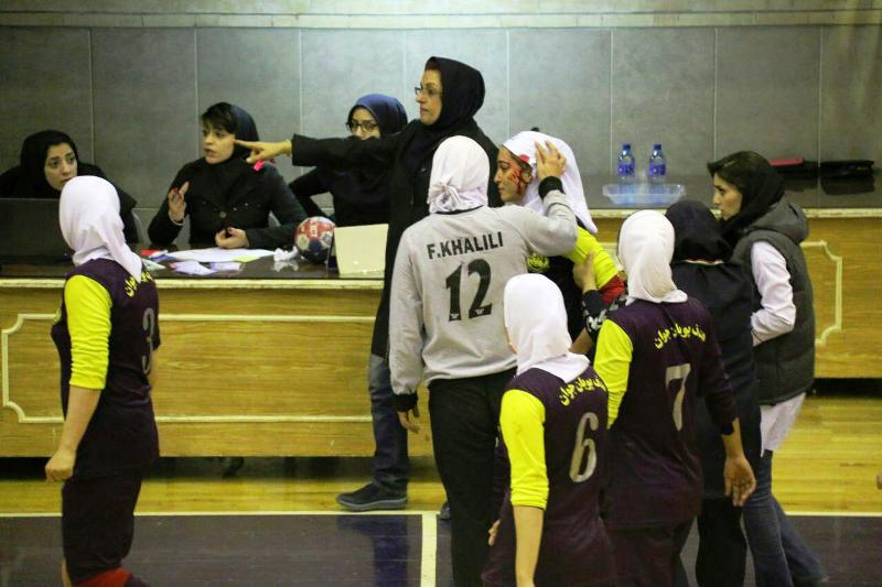 خونریزی در لیگ هندبال بانوان (عکس)
