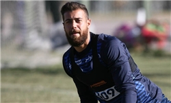 مهاجم استقلال قراردادش را فسخ کرد