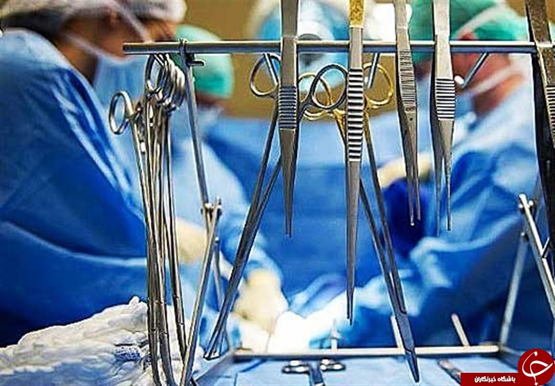 قیچی جراحی بعد از ۱۸ سال از شکم بیمار خارج شد+عکس