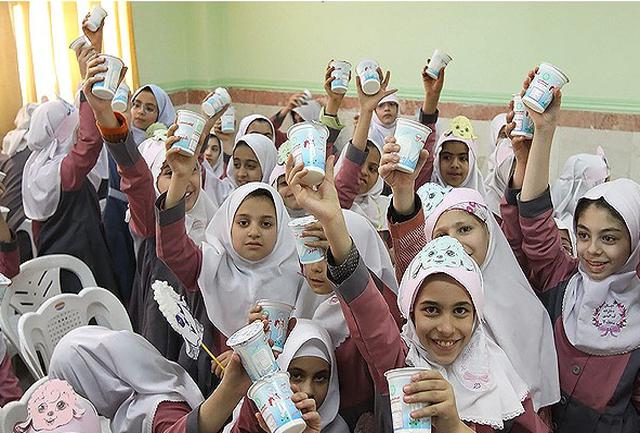 پای شیر مدارس به رادیو سلامت کشیده شد