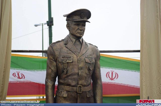 تندیس امیر سرلشگر شهید مسعود منفرد نیاکی در آمل رونمایی شد+ تصاویر