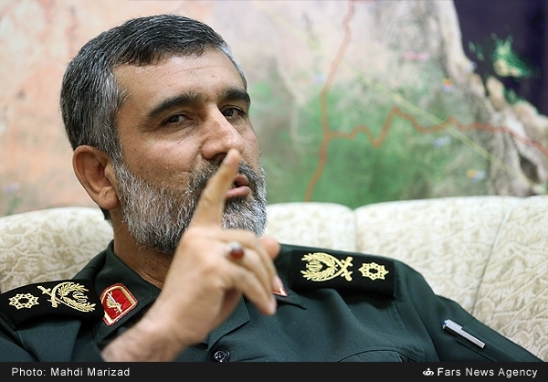 سردار حاجی زاده در رزمایش مدافعان حریم ولایت: تهدید ایران توسط مقامات آمریکایی یاوه‌گویی است/ دشمن خطایی کند موشک‌های ما غرش‌کنان بر سرش فرود می‌آید