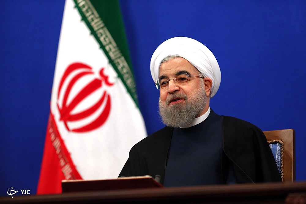 روحانی در پنجاه و ششمین مجمع سالیانه بانک مرکزی: سیف تلاطم یک‌ماهه ارز را گردن اربعین و تولد حضرت مسیح انداخت ولی من هنوز قبول نکردم/ بی‌ثباتی در اقتصاد خیلی مشکل درست می‌کند