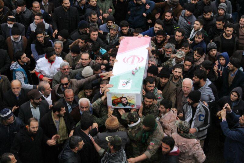 تشییع باشکوه پیکر مطهر شهید مدافع حرم آملی به روایت تصویر