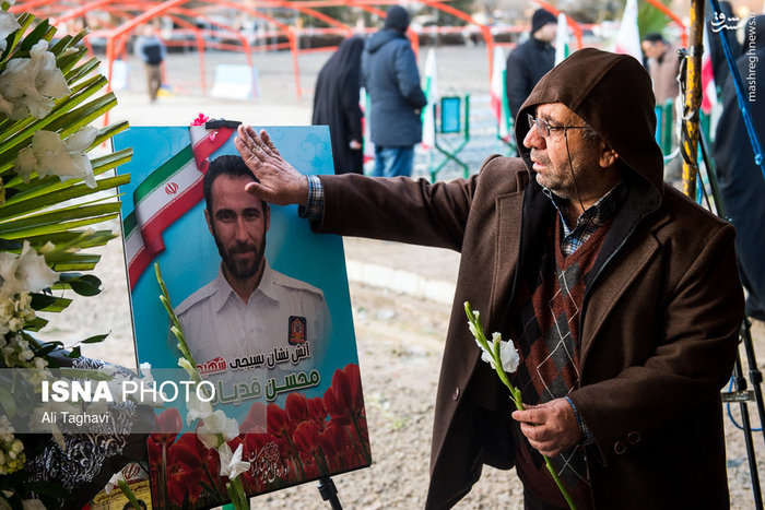 عطر افشانی مزار مطهر شهدای آتش‌نشان