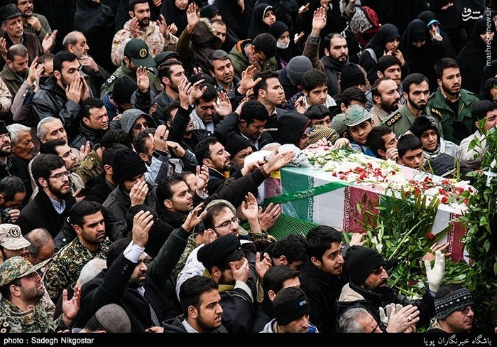 تشییع پیکر شهید مدافع حرم رضا ایزدیار