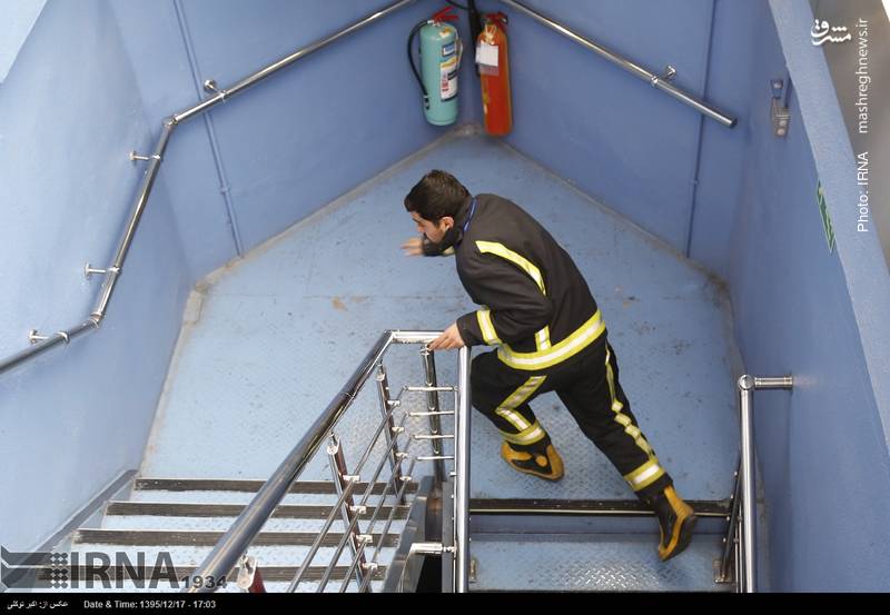 مسابقه پله نوردی آتش نشان ها در برج میلاد