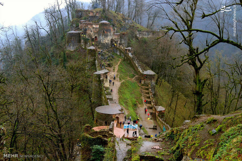 طبیعت بهاری قلعه رودخان