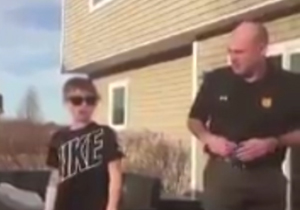 کودکی که برای نخستین بار جهان را رنگی دید + فیلم