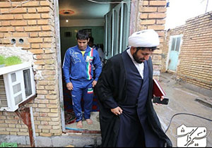 قهرمان کشتی در عملیات خدمت مردمی + فیلم