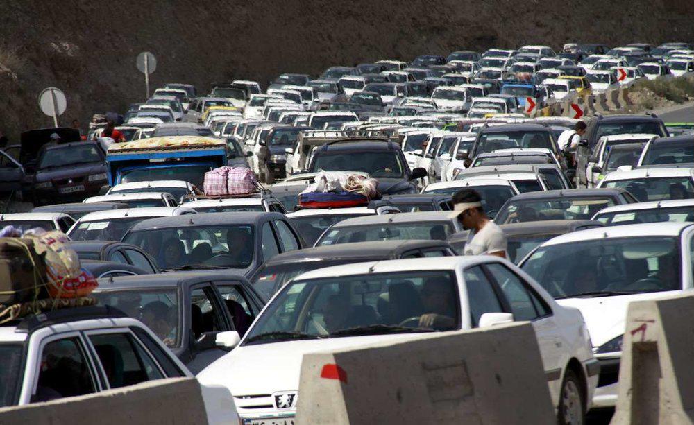 جزییات ممنوعیت‌ها و محدودیت‌های ترافیکی محورهای مواصلاتی کشور/ افزایش ۳. ۲ درصدی تعداد تردد در جاده‌ها نسبت به روز گذشته