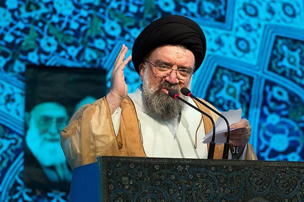 آیت‌الله خاتمی در خطبه‌های نماز جمعه تهران: رئیس‌جمهوری می‌خواهیم که «قانون‌مدار» باشد نه «باندمدار»/ تضعیف اصل نظام در مناظرات حرام است