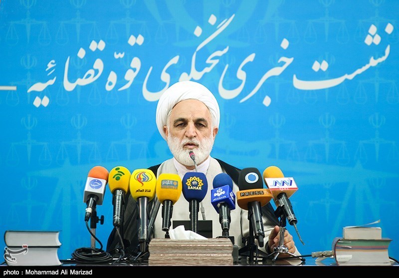 مشروح یکصد و دوازدهمین نشست سخنگوی قوه قضائیه; شرکت آمیتیس متعلق به دانش آشتیانی است/ واردات پوشاک با کارت بازرگانی شرکت فنی مهندسی/ ۴۸ ساعته همکار خود را تبرئه کردند/تشکیل پرونده برای وزیر/ آقای روحانی! دیپلماسی شما برای بازگرداندن پول‌های زنجانی چه کرد؟