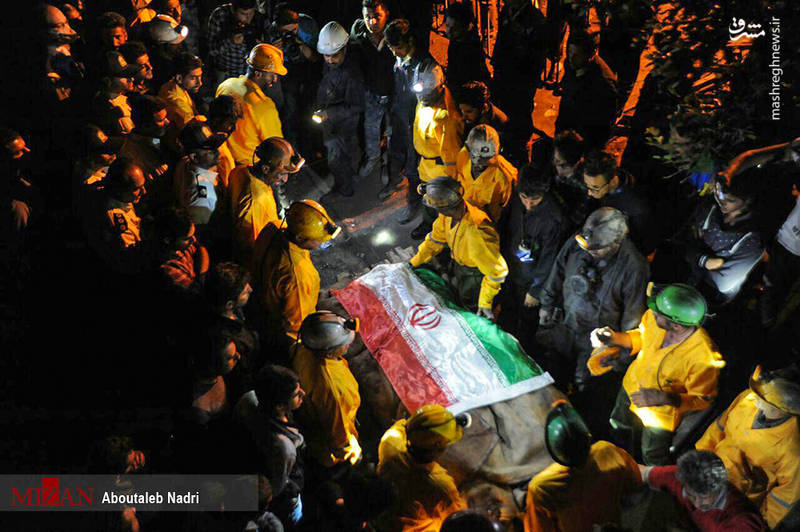 خروج پیکر ۷ معدنچی دیگر از معدن آزادشهر