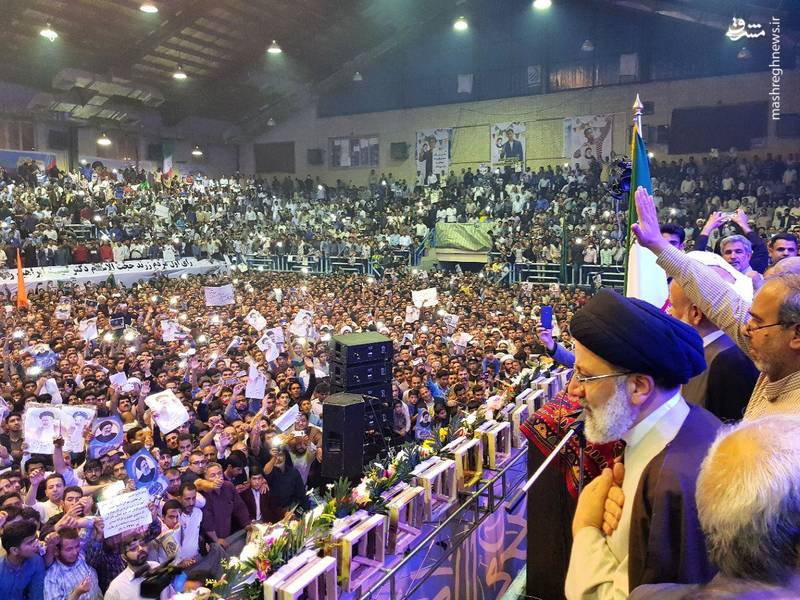 رئیسی در جمع پر شور مردم زاهدان