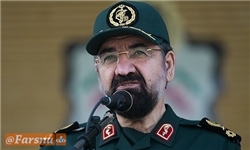 آمریکا باید بپذیرد که سپاه «تحریم ناپذیر» است/به وجود شما و سرداران حاجی‌زاده و پاکپور افتخار می‌کنم