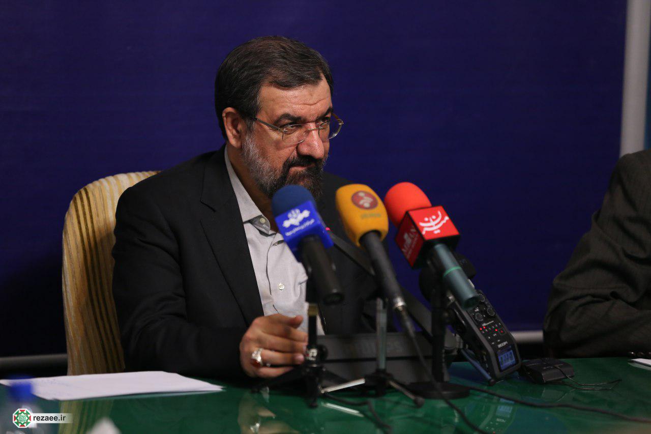 محسن رضایی: مردم از کمیته نظارت بر برجام راضی نیستند/ دولت تحریم های جدید آمریکا را تبدیل به فرصت کند/ کوچکترین تجاوز دشمن را با شدت پاسخ می‌دهیم