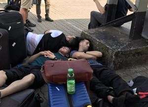 ماجرای خیابان خوابی قهرمان‌های ایرانی چه بود؟