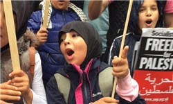 آتش زدن پرچم اسرائیل در تجمع صدها نفر از حامیان فلسطین در لندن+عکس