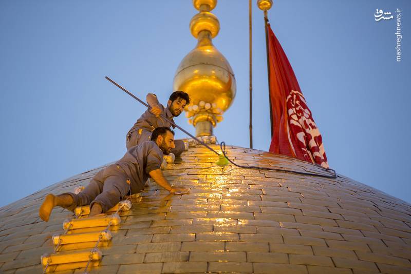 مراسم شستشوی گنبد حرم حضرت ابوالفضل(ع)