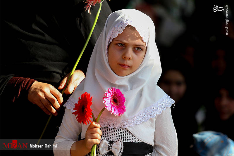 گلباران حرم مطهر رضوی در سالروز میلاد حضرت معصومه (س)