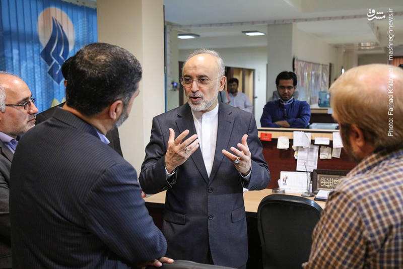 علی‌اکبر صالحی در گفتگو با مشرق؛ به قدری آمادگی فنی برای برگشت‌پذیری هسته‌ای داریم که طرف مقابل غافل‌گیر می‌شود/ در لحظه می‌توانیم غنی‌سازی ۲۰ درصد را در نطنز و فردو شروع کنیم/ آمریکا بدعهدی کند از ۱+۵ به ۱-۷ می‌رسیم