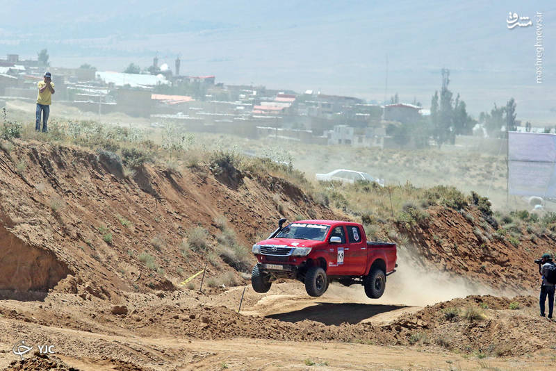 مسابقه چند جانبه آفرود جام نصف‌جهان