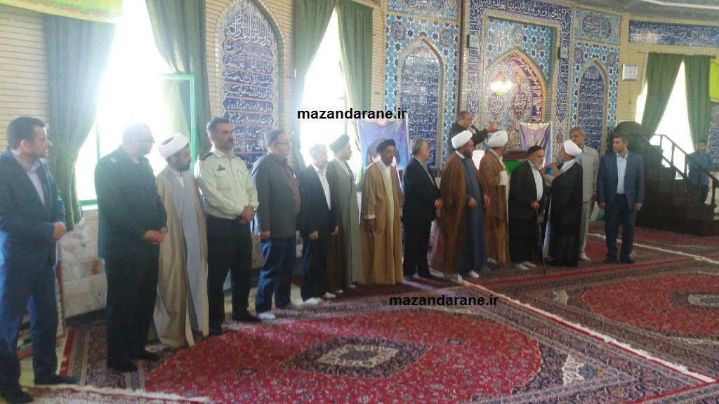 نخستین نماز جمعه بخش لاریجان در امامزاده محمد طاهر برگزار شد+عکس