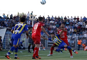 گسترش- پرسپولیس با حضور ملی‌پوشان نیمکت‌ نشین!