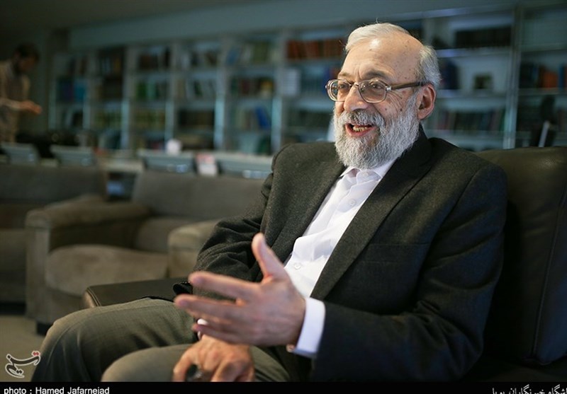 محمدجواد لاریجانی:مکانیزمهای قدیمی و پیرمردها در اصولگرایان میدان‌دار نشوند/کلاس دموکراسی اصلاح‌طلبان بسیار پایین است