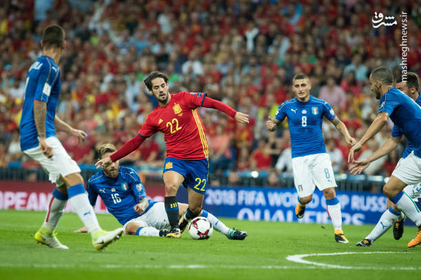 دیدار تیم‌های فوتبال اسپانیا و ایتالیا