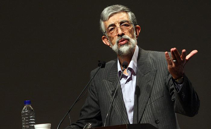 در گفتگو تلویزیونی حداد عادل مطرح شد: تبلور ۱۶ میلیون رای در مقابل ۲۴ میلیون رای، نتیجه تشکیل جمنا بود/ علت مکاتبه با رهبری برای تایید صلاحیت معین و مهرعلیزاده/ ماجرای اهداء کتاب خاطرات فروغی به ظریف