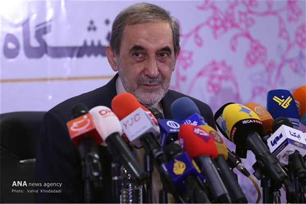 ولایتی در نشست‌خبری: دانشگاه آزاد جای ضدانقلاب‌ها نیست/ خالی بودن صندلی‌ها به معنای ورشکستی نیست