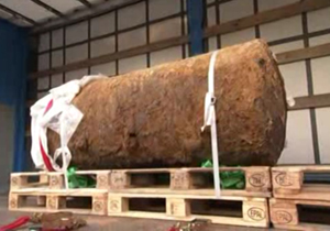 خنثی کردن بمب هزار و هشتصد کیلوگرمی جنگ جهانی دوم در فرانکفورت + فیلم